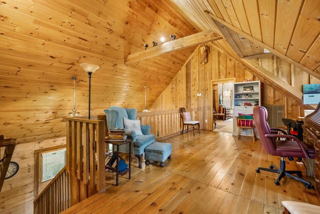 2875 Stage Coach Rd, Sewanee, TN 37375