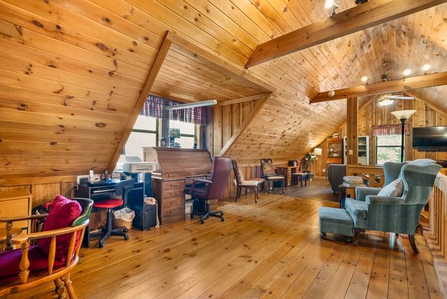 2875 Stage Coach Rd, Sewanee, TN 37375