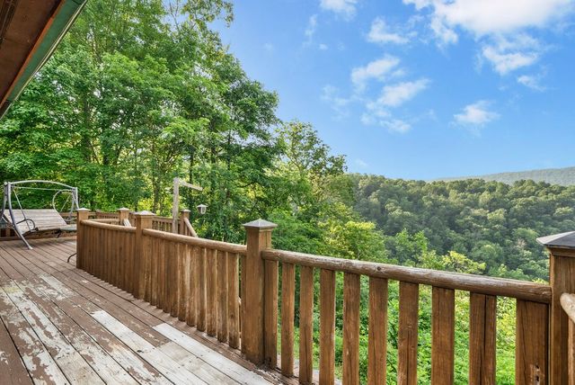 2875 Stage Coach Rd, Sewanee, TN 37375