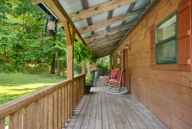 2875 Stage Coach Rd, Sewanee, TN 37375