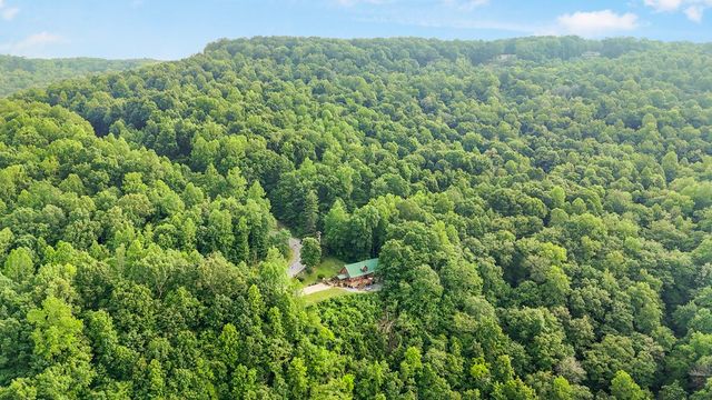 2875 Stage Coach Rd, Sewanee, TN 37375