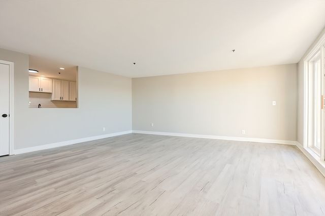 348 Rantoul Street 202, Beverly, MA 01915