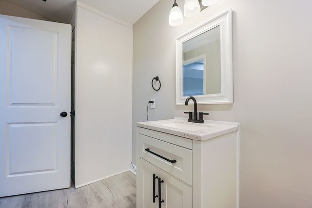 348 Rantoul Street 202, Beverly, MA 01915