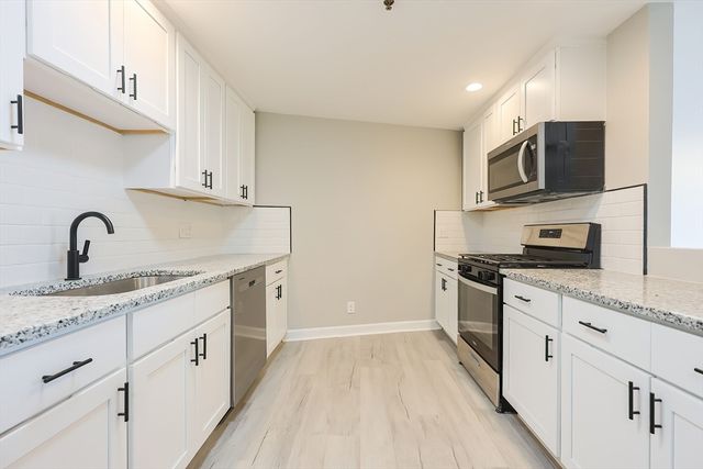 348 Rantoul Street 202, Beverly, MA 01915