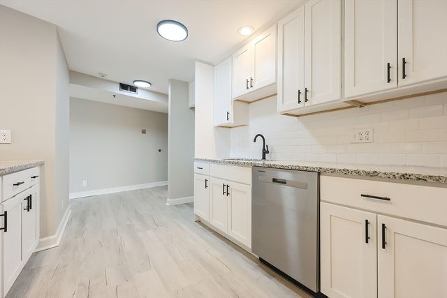 348 Rantoul Street 202, Beverly, MA 01915