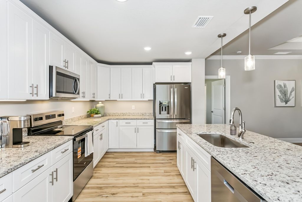 Image 15 of property listing at 6665 Prosperity Lane, Milton, FL 32570