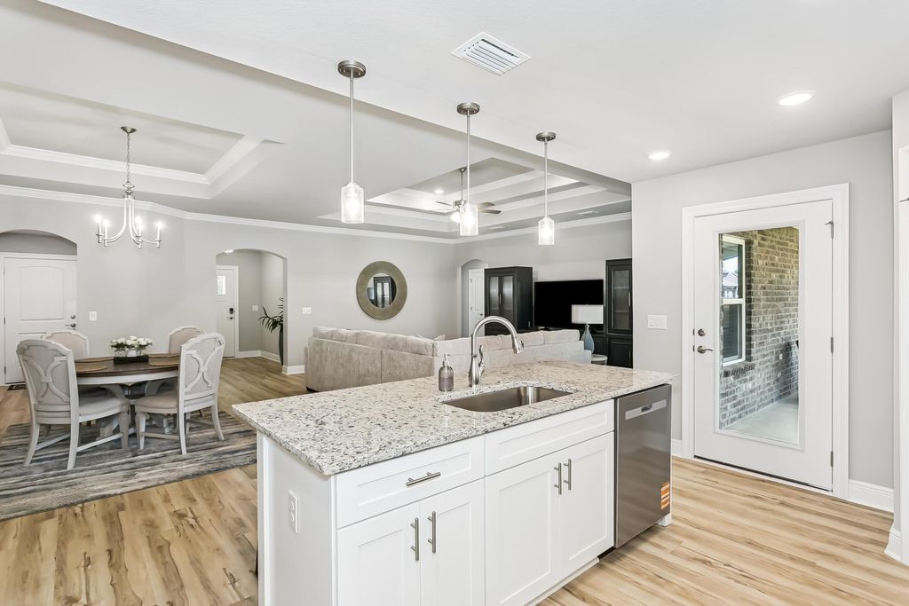 Image 16 of property listing at 6665 Prosperity Lane, Milton, FL 32570