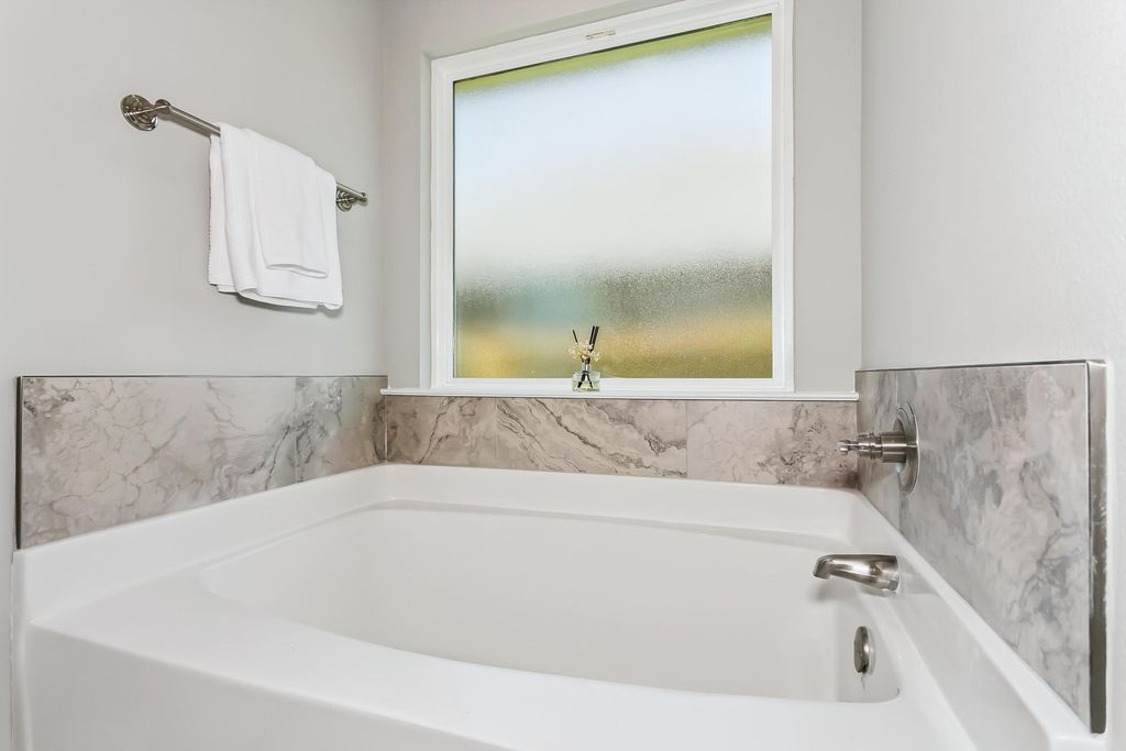 Image 20 of property listing at 6665 Prosperity Lane, Milton, FL 32570
