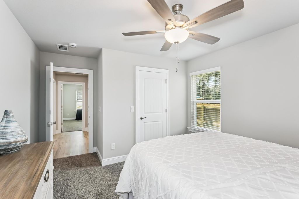 Image 24 of property listing at 6665 Prosperity Lane, Milton, FL 32570
