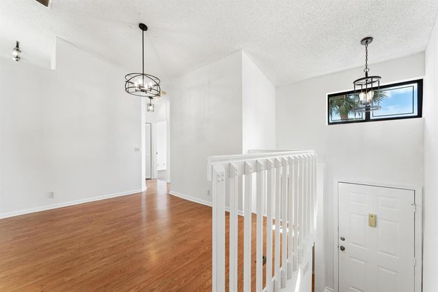 18 Vía De Casas Sur 205, Boynton Beach, FL 33426