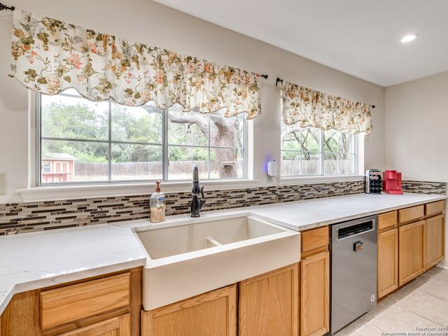 9427 Wildstone, San Antonio, TX 78254