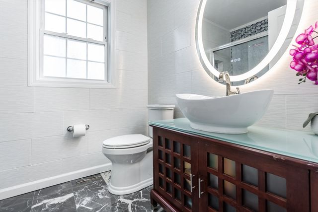 115 Forge River Pkwy, Raynham, MA 02767