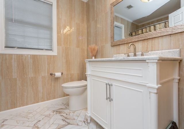 115 Forge River Pkwy, Raynham, MA 02767