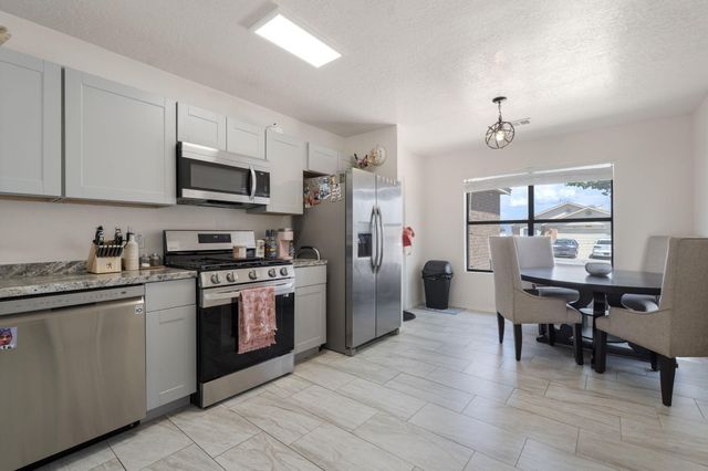 3415 Running Bird Place NW, Albuquerque, NM 87120