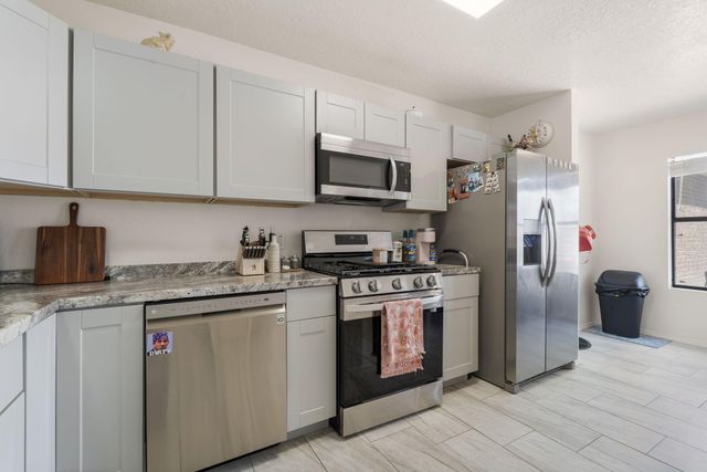 3415 Running Bird Place NW, Albuquerque, NM 87120