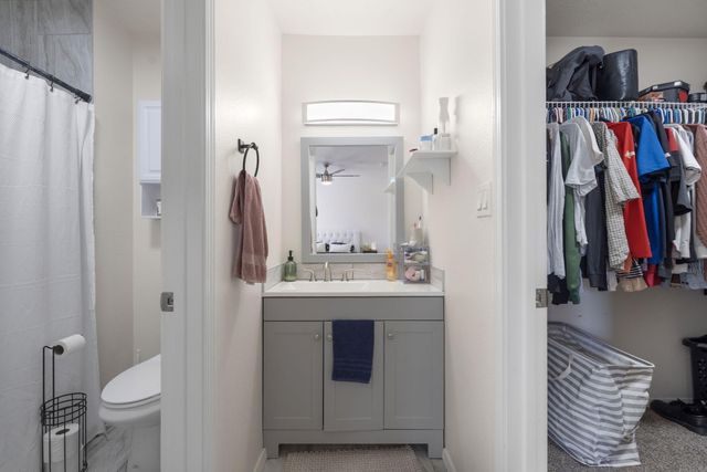 3415 Running Bird Place NW, Albuquerque, NM 87120