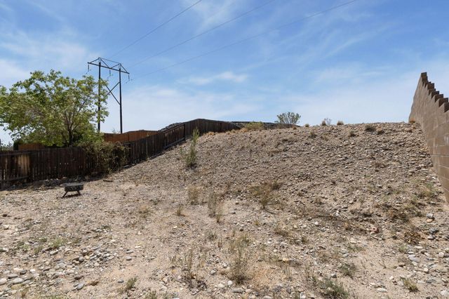 3415 Running Bird Place NW, Albuquerque, NM 87120