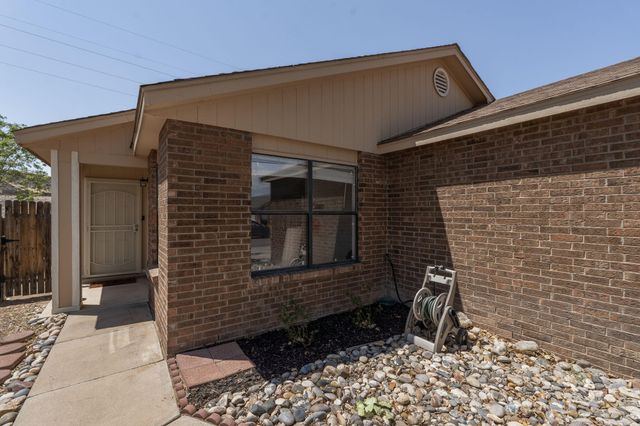 3415 Running Bird Place NW, Albuquerque, NM 87120