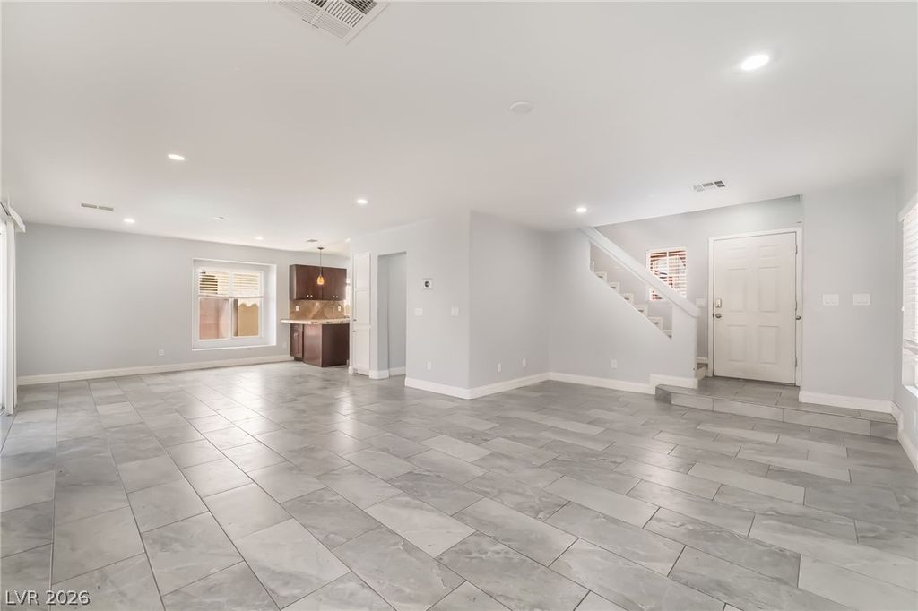 7527 Jacaranda Leaf Street, Las Vegas, NV 89139 — photo 2