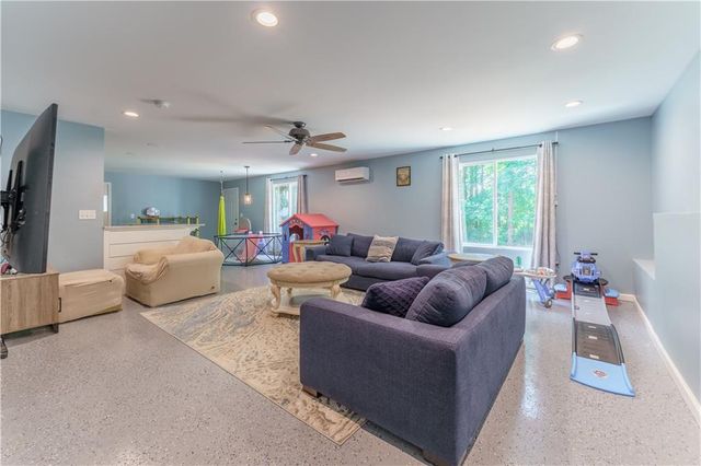 1412 Elliotts Lane, Auburn, GA 30011