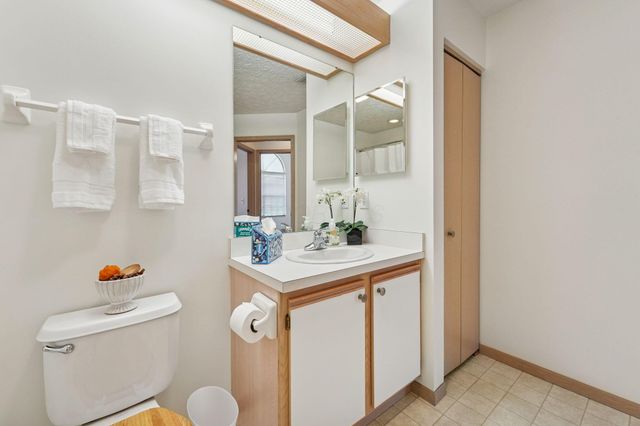 3801 Orchard Way, Powell, OH 43065