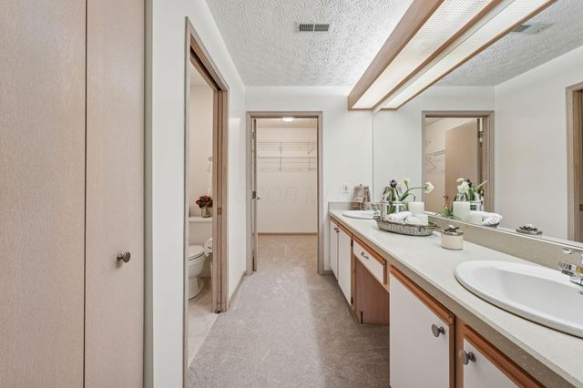 3801 Orchard Way, Powell, OH 43065