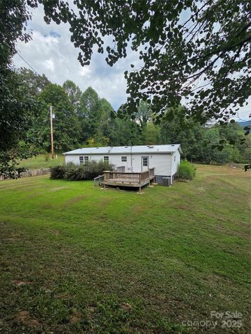 117 Nakoma Place, Whittier, NC 28779