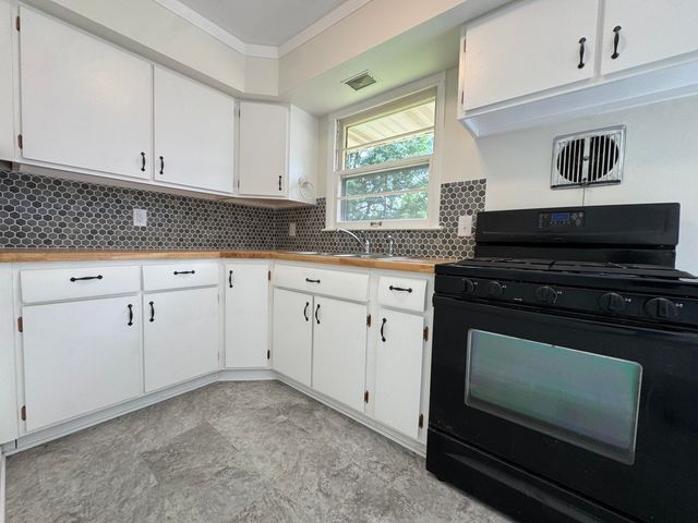 227 Eastlawn, Parma Vlg, MI 49269