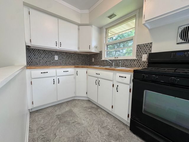 227 Eastlawn, Parma Vlg, MI 49269