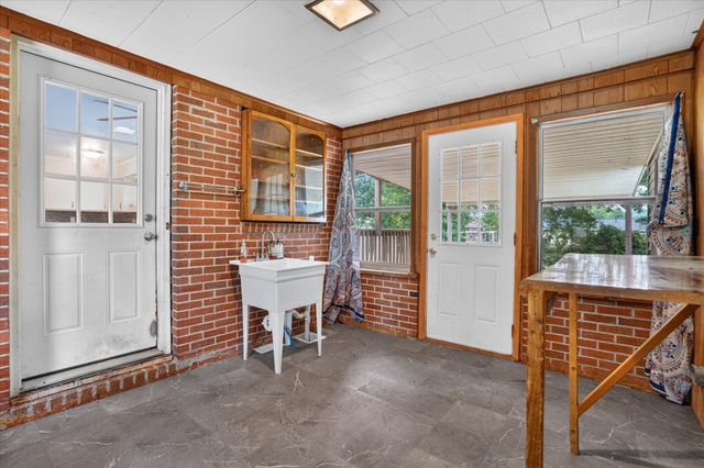 227 Eastlawn, Parma Vlg, MI 49269