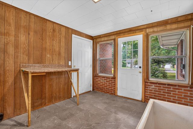 227 Eastlawn, Parma Vlg, MI 49269