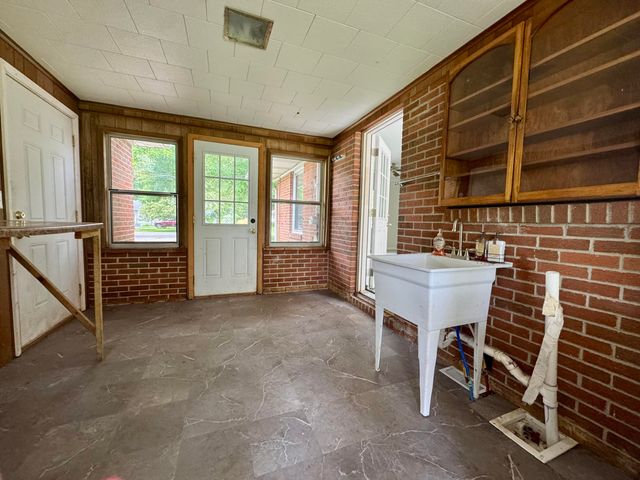 227 Eastlawn, Parma Vlg, MI 49269