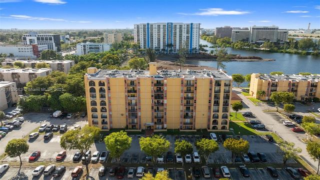 4801 NW 7th St 109-16, Miami, FL 33126