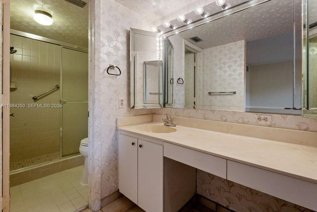 4965 E Sabal Palm Blvd 207, Tamarac, FL 33319