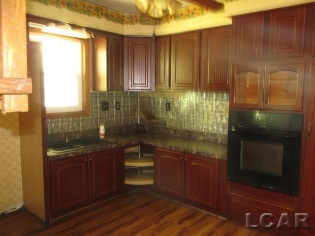 3376 W Temperance Road, Lambertville, MI 48144