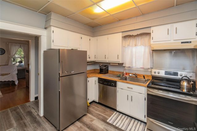 69 Washington Avenue, Kingston, NY 12401