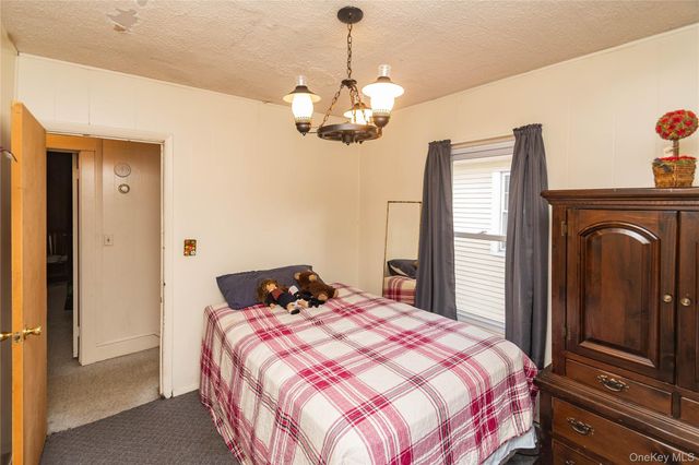 69 Washington Avenue, Kingston, NY 12401