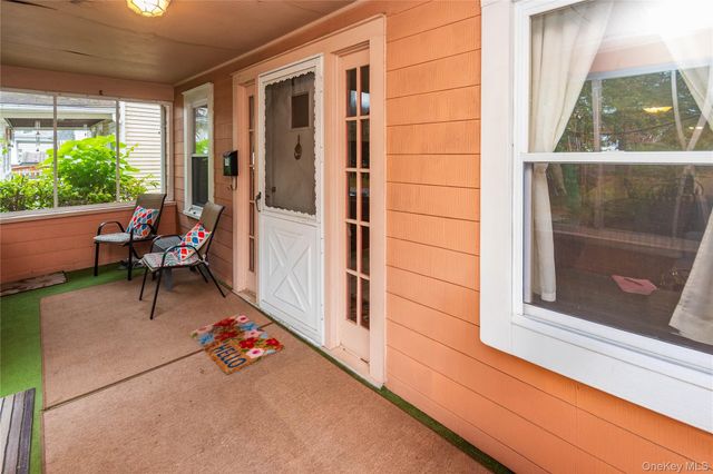 69 Washington Avenue, Kingston, NY 12401