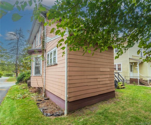 69 Washington Avenue, Kingston, NY 12401