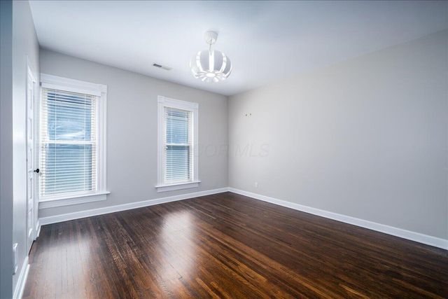 1322 Oak Street, Columbus, OH 43205