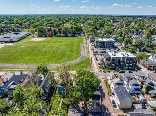 1322 Oak Street, Columbus, OH 43205