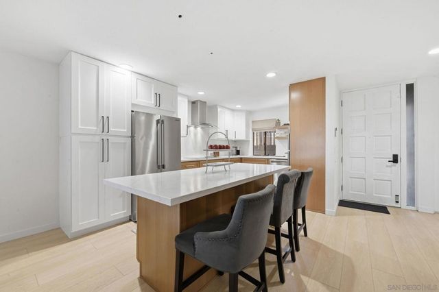 2928 Lawrence, San Diego, CA 92106