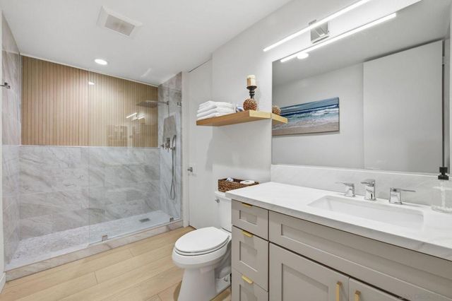 2928 Lawrence, San Diego, CA 92106