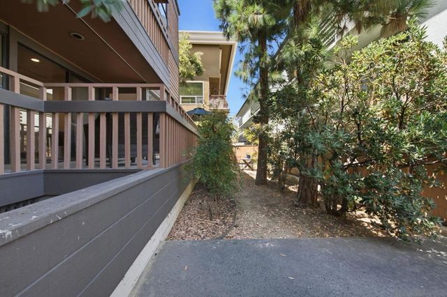 2928 Lawrence, San Diego, CA 92106