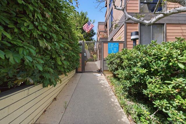 2928 Lawrence, San Diego, CA 92106