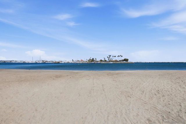 2928 Lawrence, San Diego, CA 92106