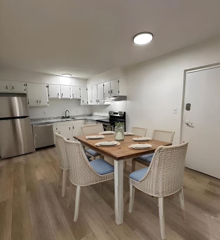 31 Vine St 10, Weymouth, MA 02188