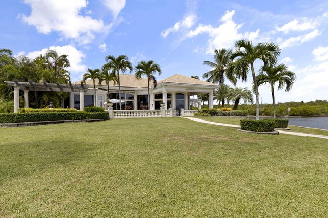 2435 Snook Trail, Palm Beach Gardens, FL 33410