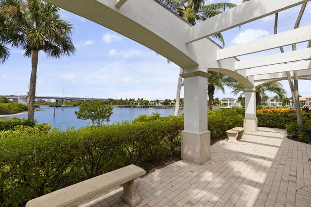 2435 Snook Trail, Palm Beach Gardens, FL 33410