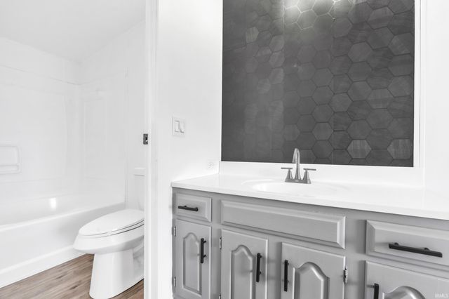 56 W Waldron Lake Drive, Wawaka, IN 46794